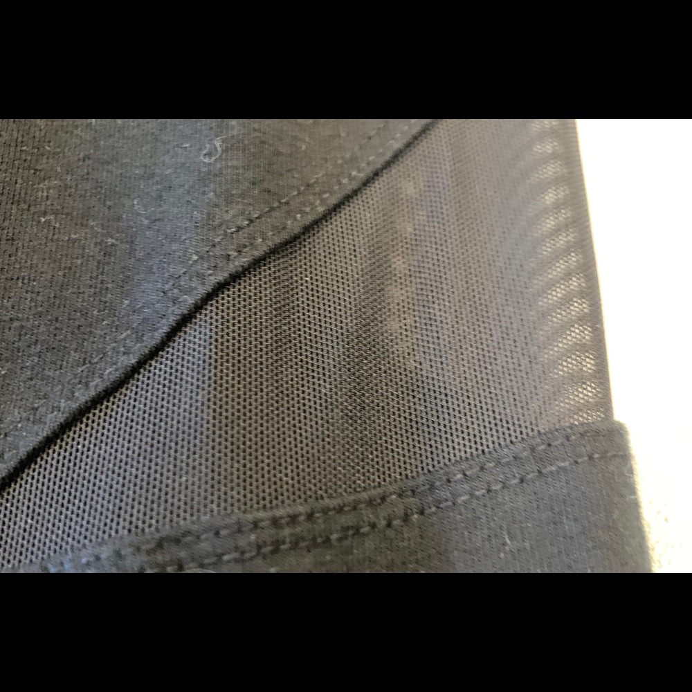 Like New Pink Victoria’s Secret Black Leggings - Picture 4 of 10